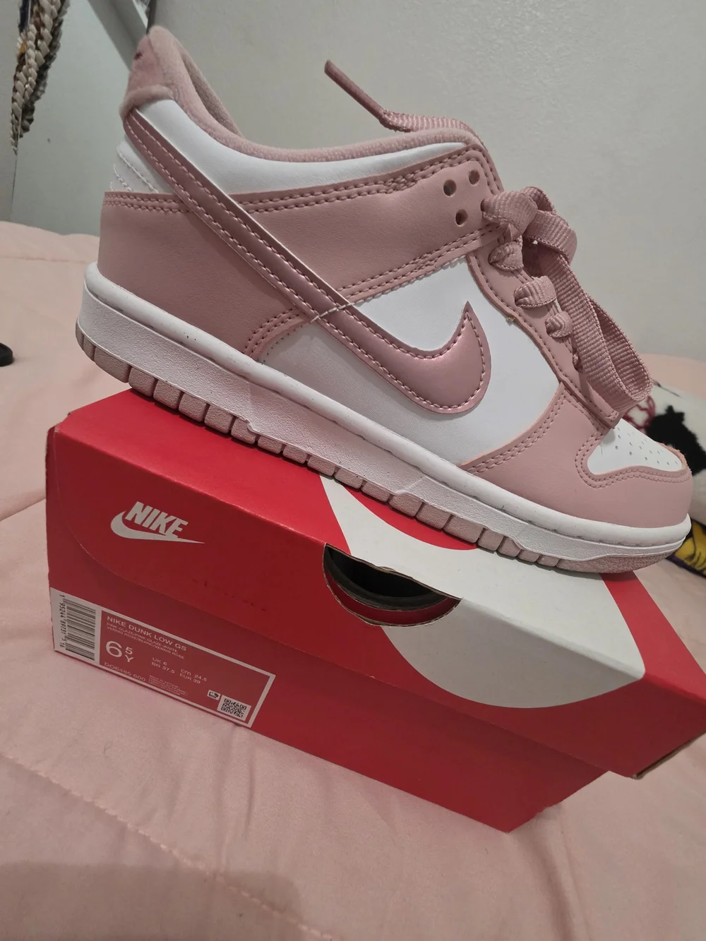 Nike classic low